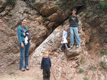 Eliza and 4 kids at the K/T boundary in Gubbio