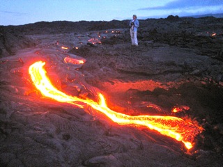 lava streams from pu'o o'o in 2010