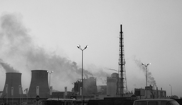Fertilizer factory in Romania creating a lot of steam/smoke