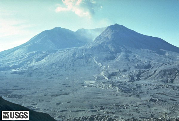 Mount St. Helens soon after the May 18, 1980 eruption, as viewed from a similar location as the previous photo, at Johnston's Ridge. USGS photo by Harry Glicken on Sept. 10, 1980.