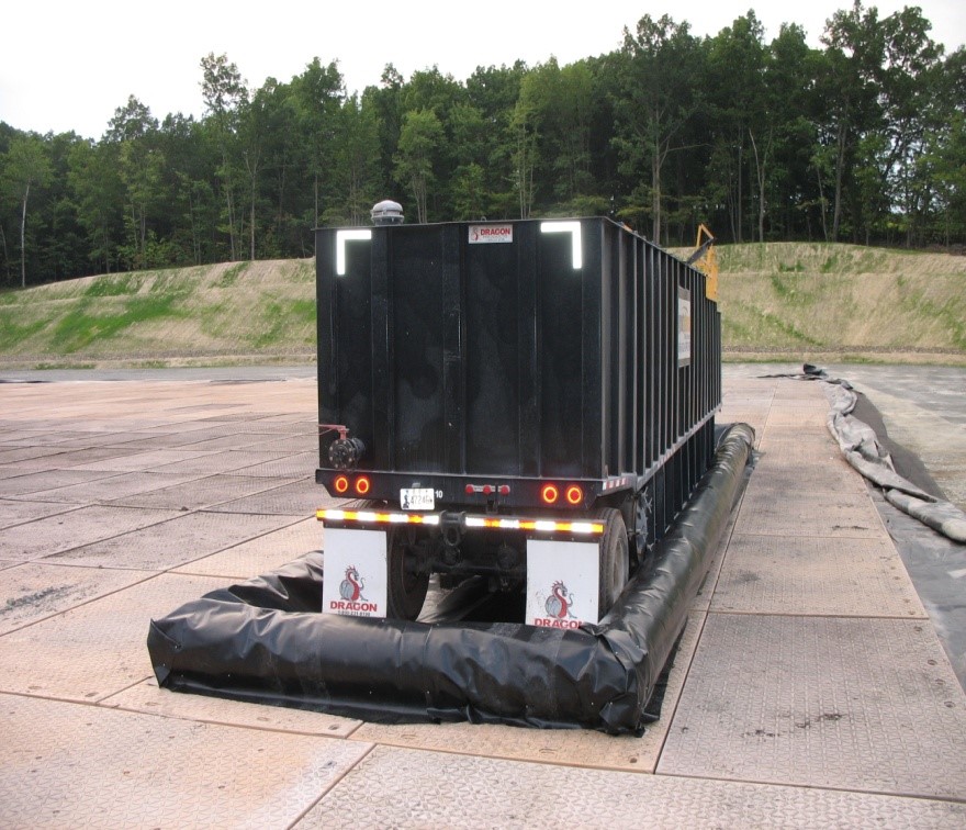 Tank that temporarily stores fluids from subsurface during drilling and post-drilling operations