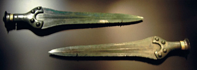 two swords made during the bronze age