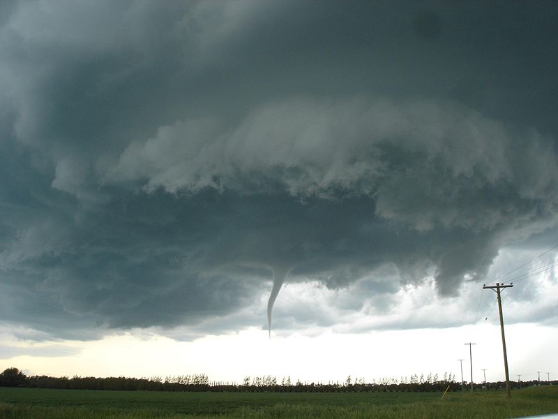 Photograph of a funnel cloud.